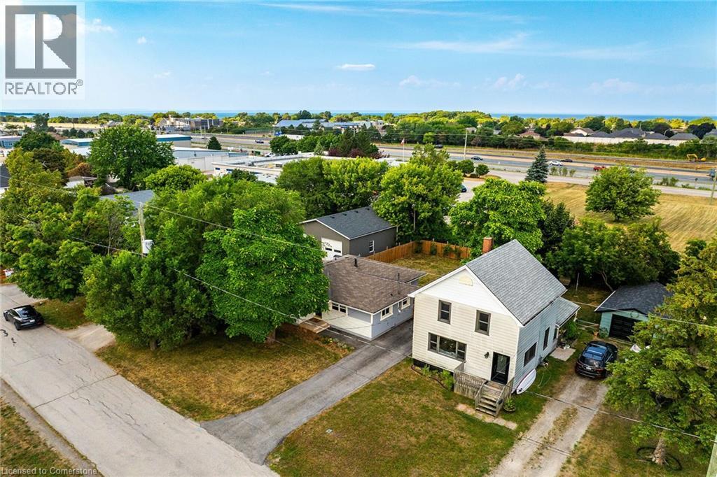 Photo 32 of 6 Lincoln Avenue, Grimsby ON