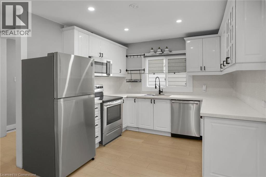 Photo 9 of 6 Lincoln Avenue, Grimsby ON