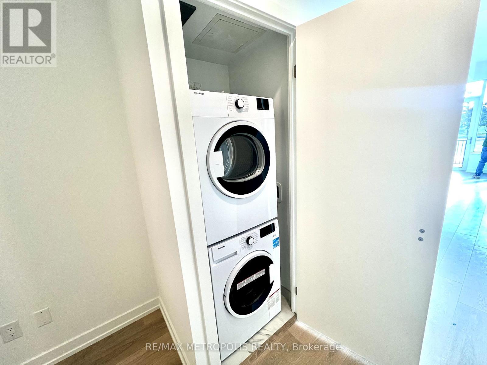 Photo 13 of 118 1100 Sheppard Avenue W, Toronto ON
