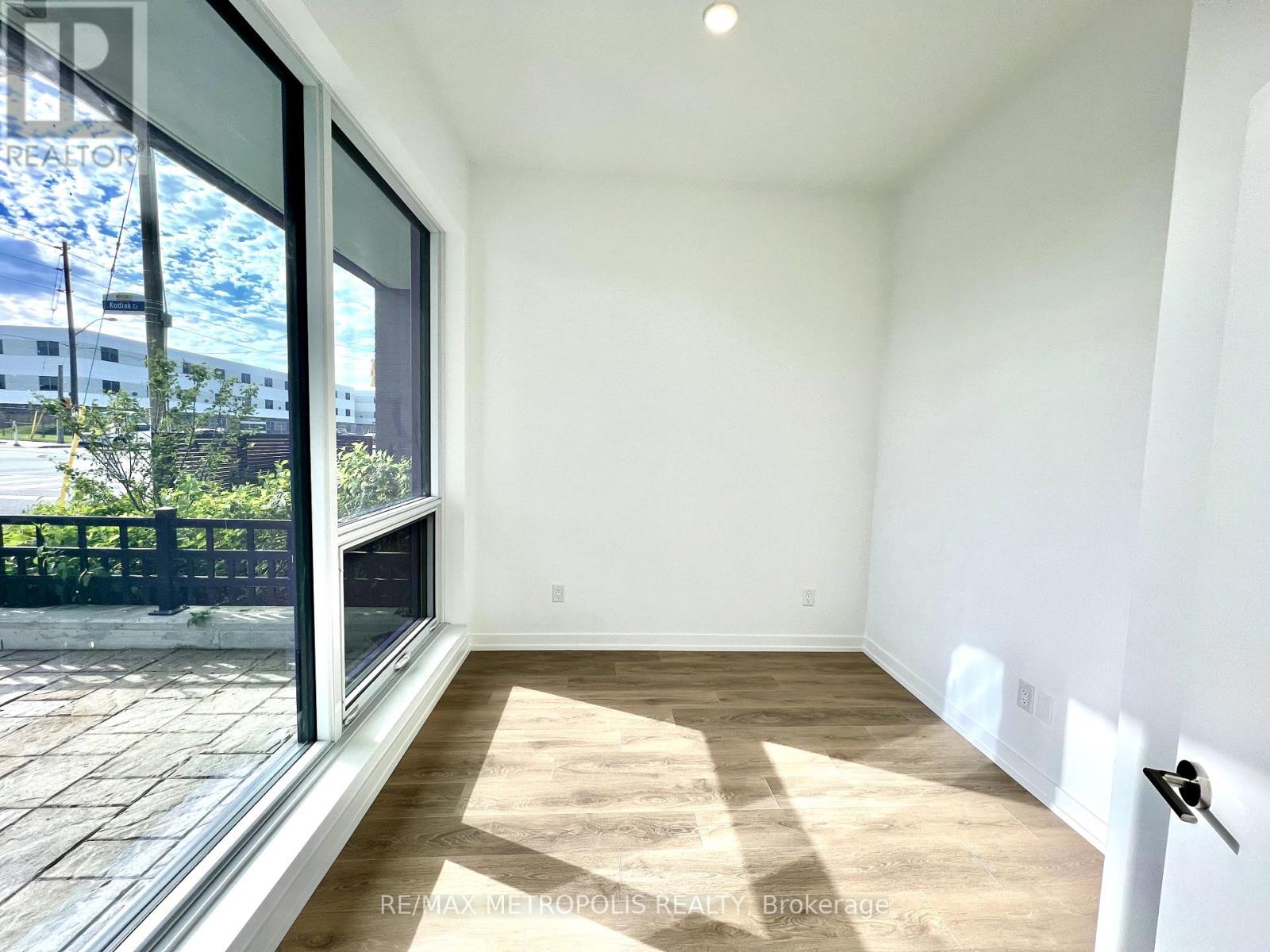 Photo 8 of 118 1100 Sheppard Avenue W, Toronto ON