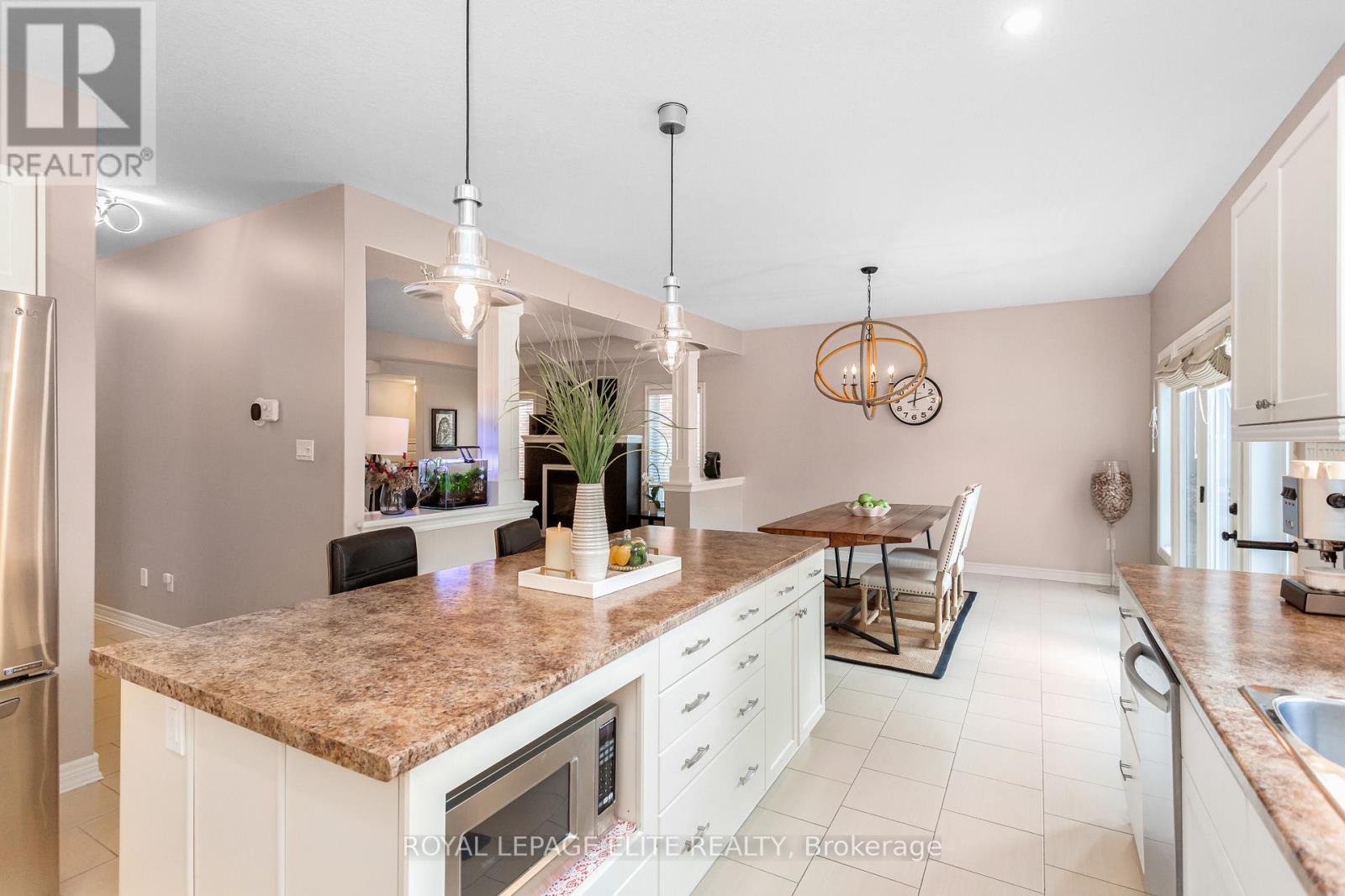Photo 14 of 49 Preston Drive, Orangeville ON