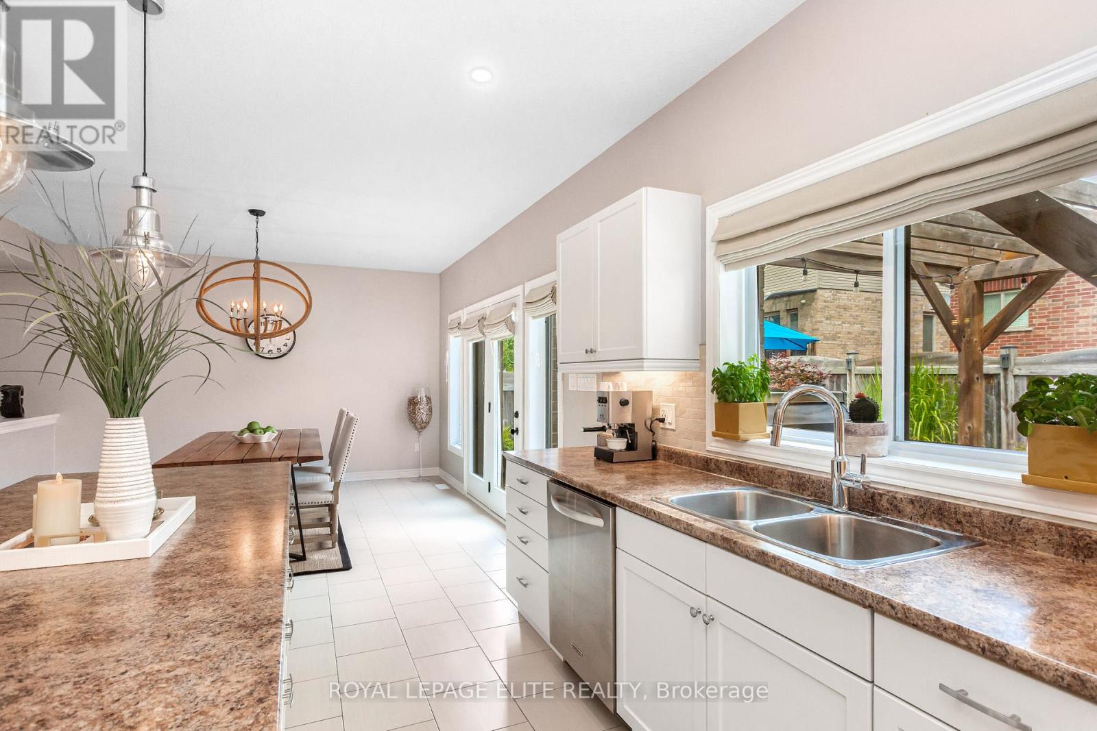 Photo 17 of 49 Preston Drive, Orangeville ON