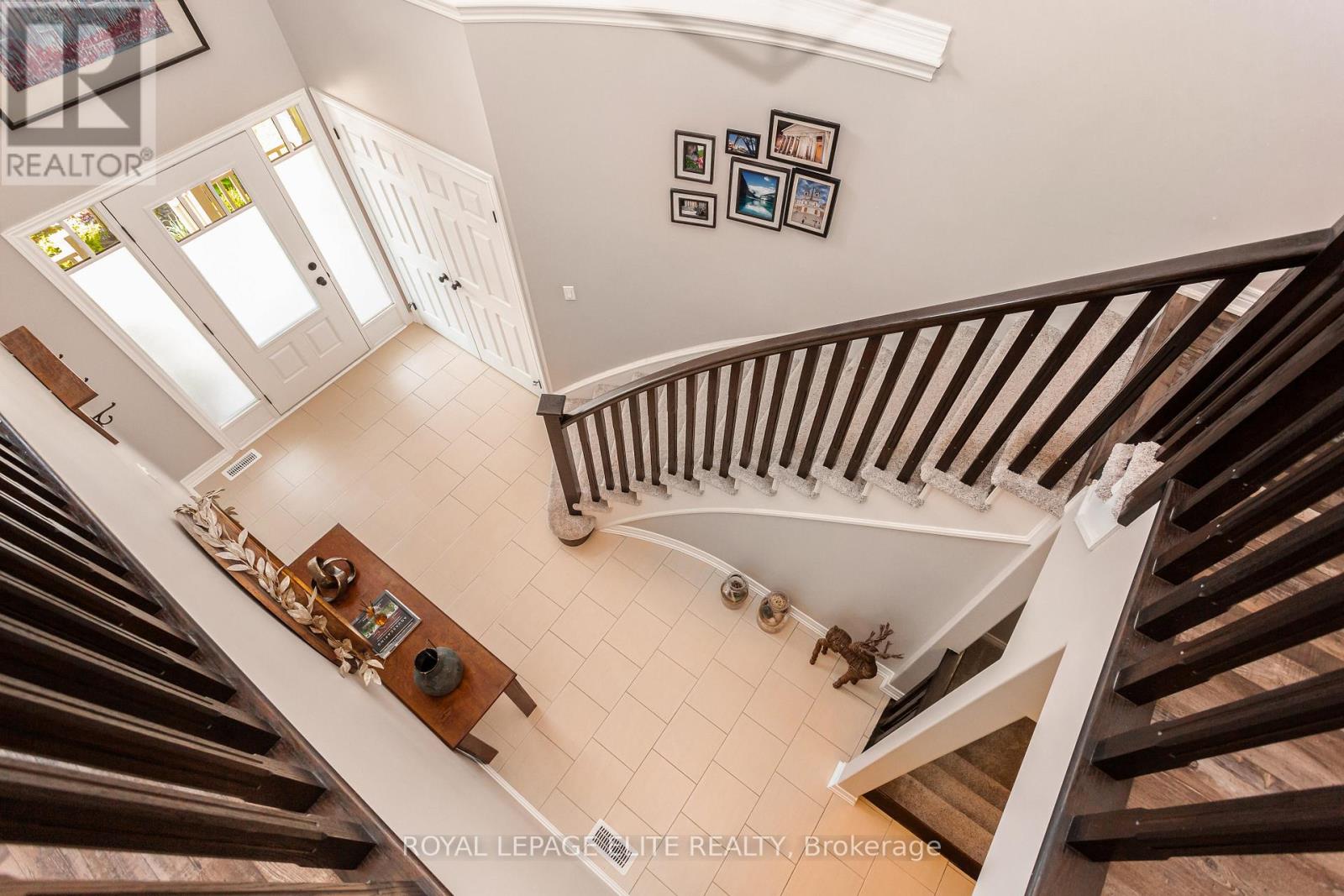 Photo 21 of 49 Preston Drive, Orangeville ON