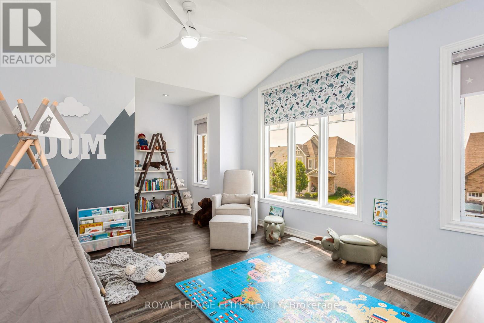 Photo 33 of 49 Preston Drive, Orangeville ON