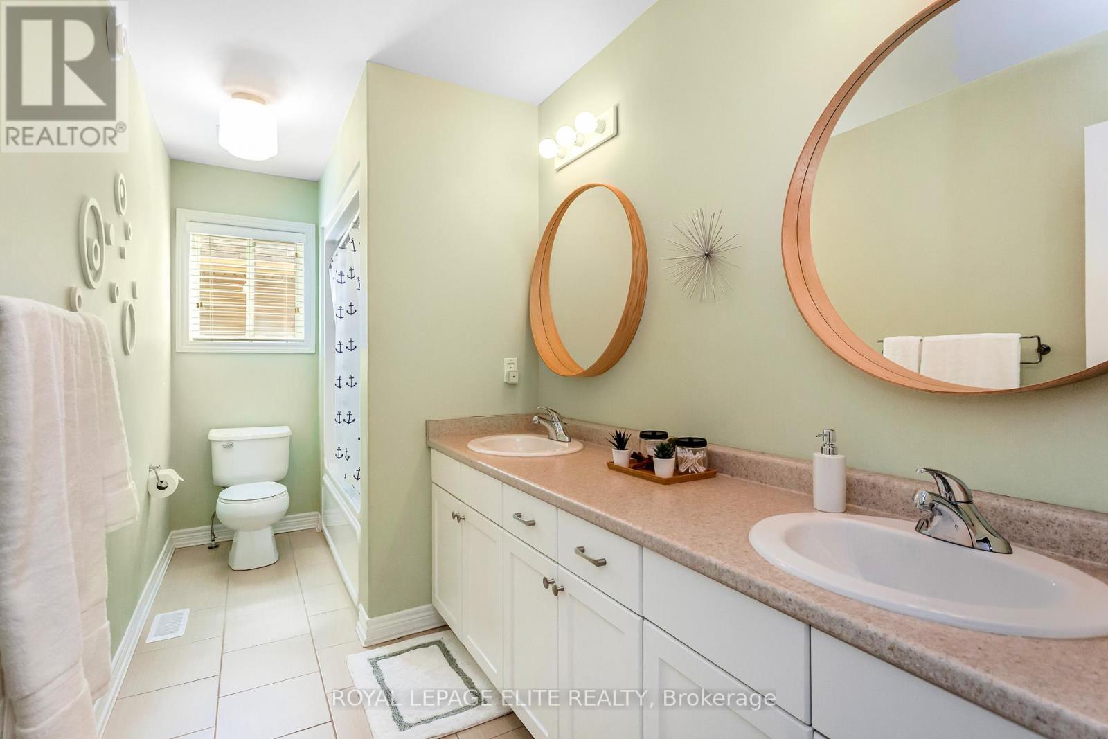 Photo 38 of 49 Preston Drive, Orangeville ON