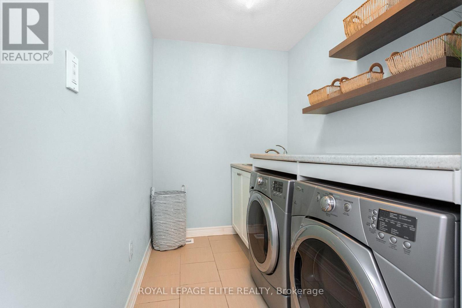Photo 39 of 49 Preston Drive, Orangeville ON