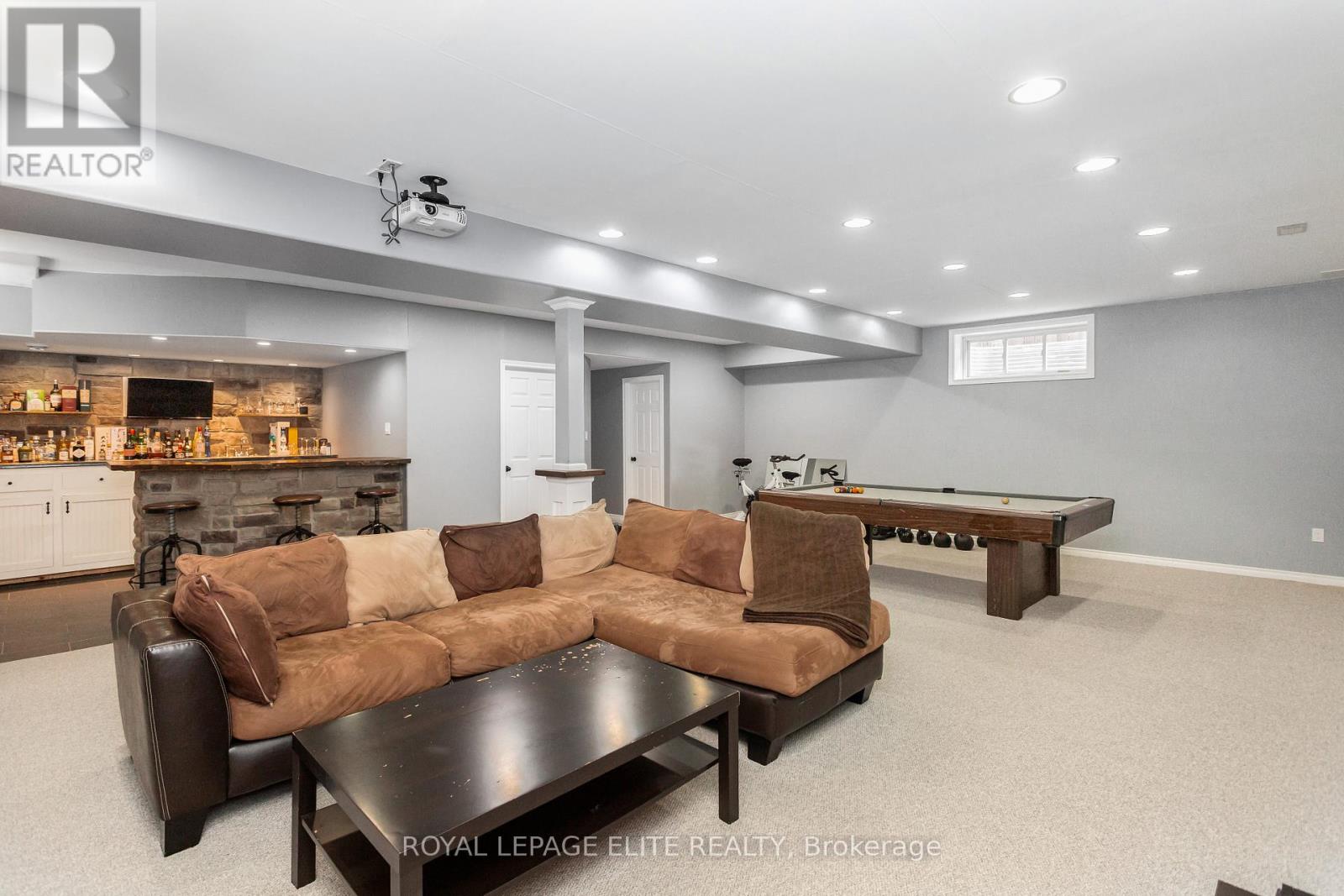 Photo 41 of 49 Preston Drive, Orangeville ON