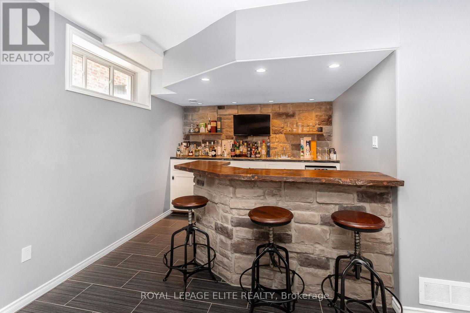 Photo 43 of 49 Preston Drive, Orangeville ON