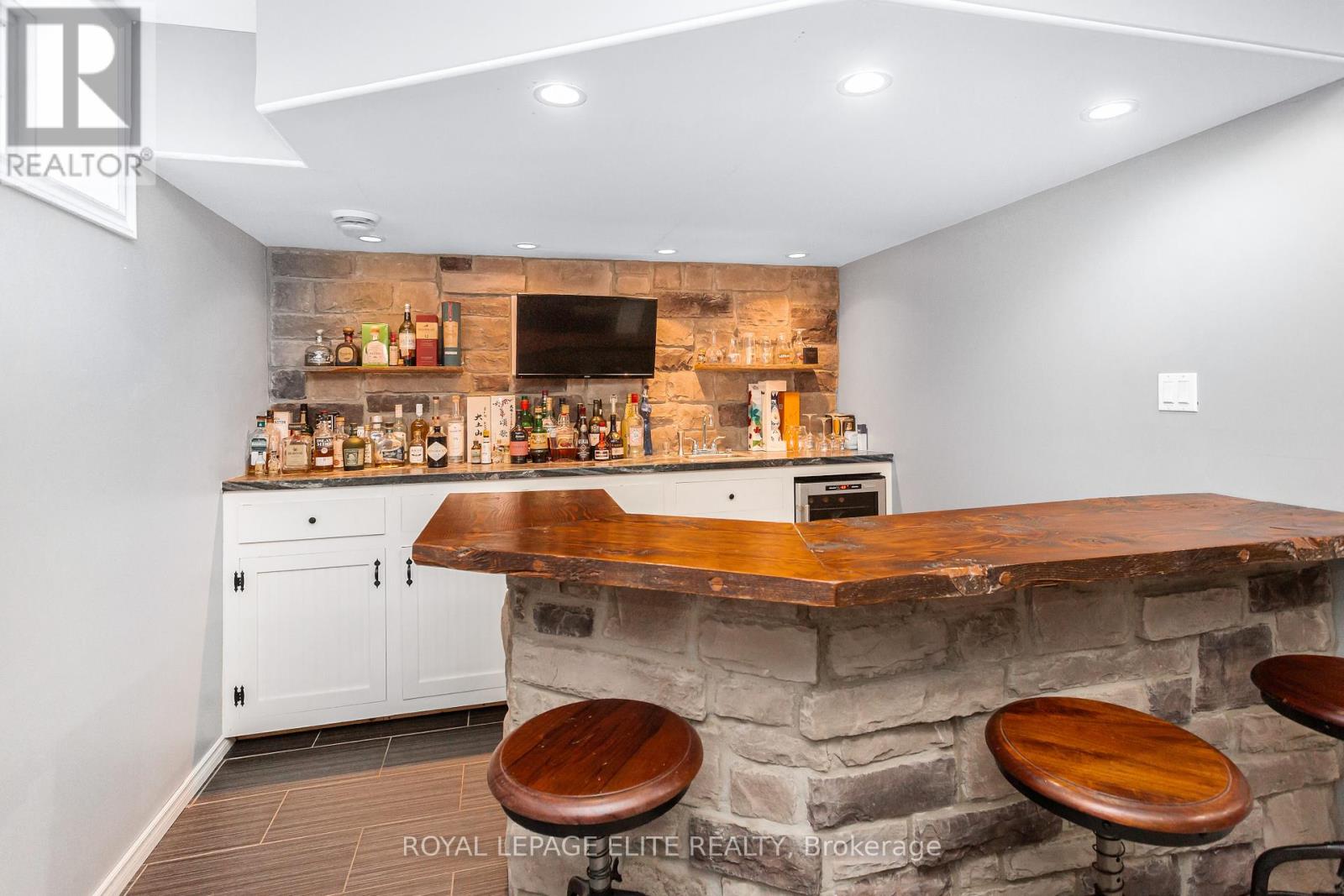 Photo 44 of 49 Preston Drive, Orangeville ON