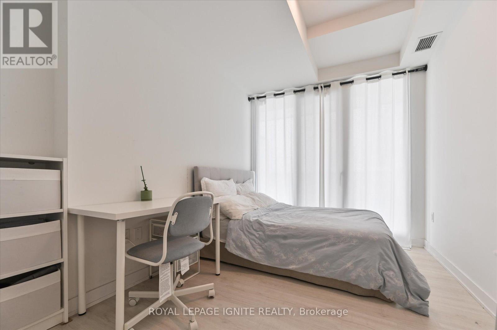 Photo 10 of 501 3883 Quartz Road, Mississauga ON