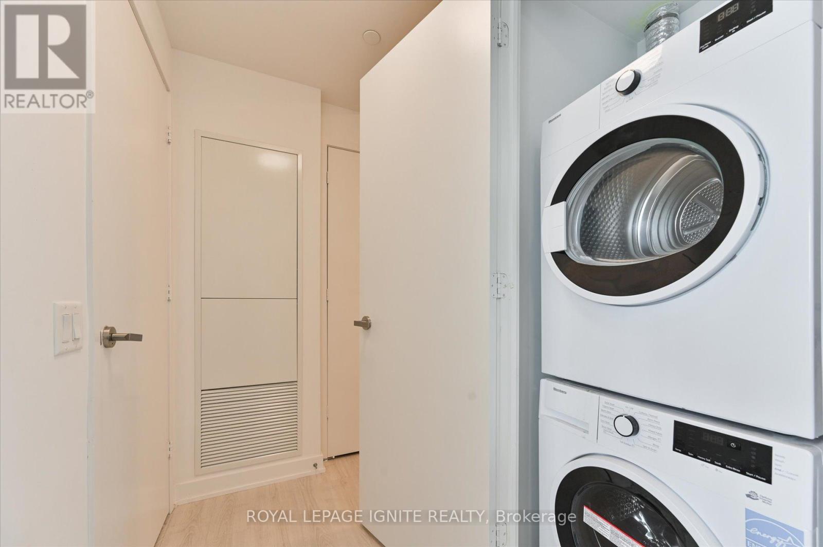 Photo 15 of 501 3883 Quartz Road, Mississauga ON