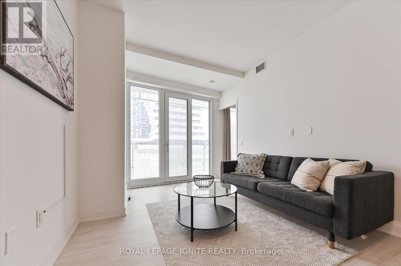 Photo 5 of 501 3883 Quartz Road, Mississauga ON