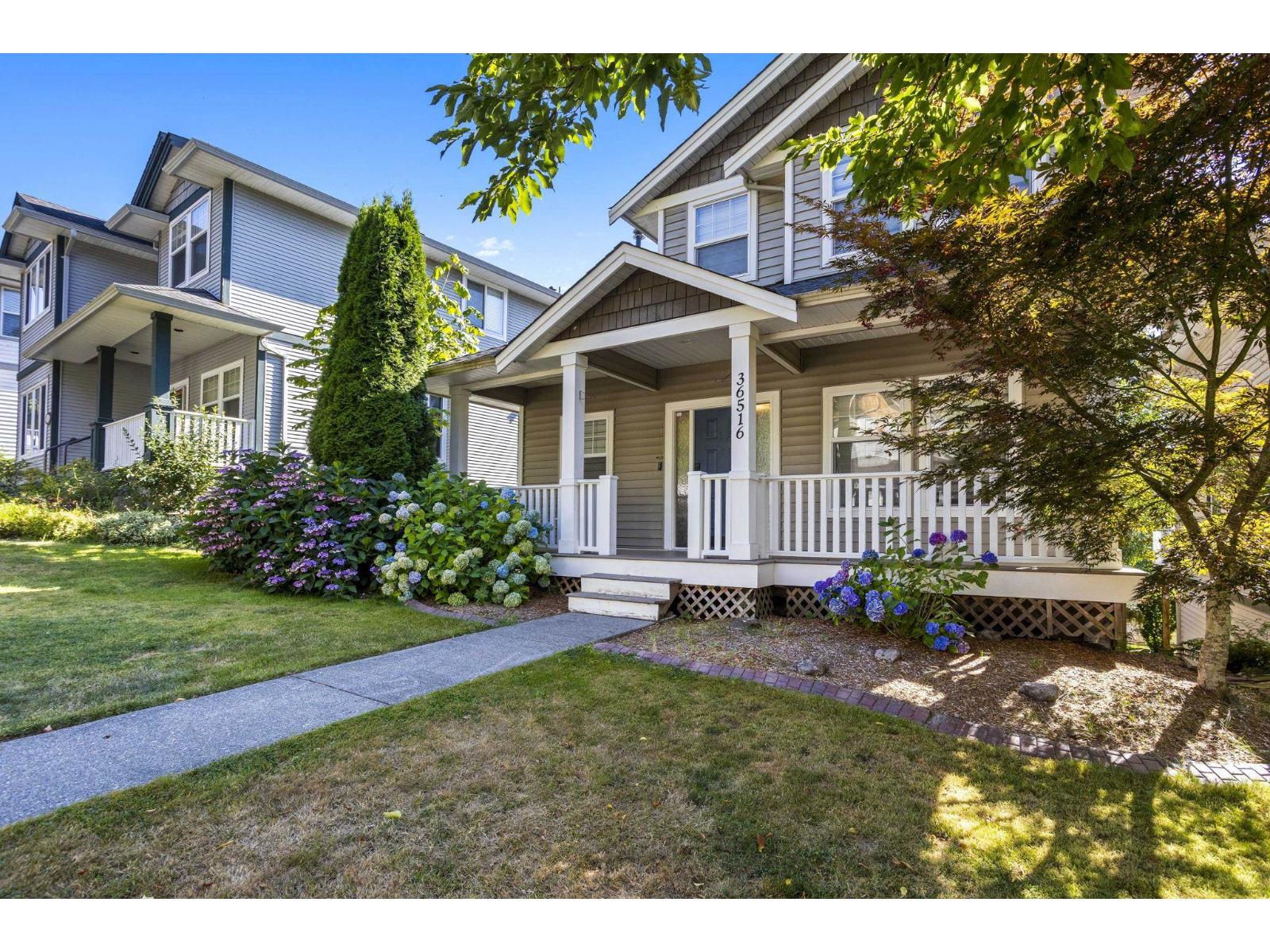 Photo 2 of 36516 Lester Pearson Way, Abbotsford BC