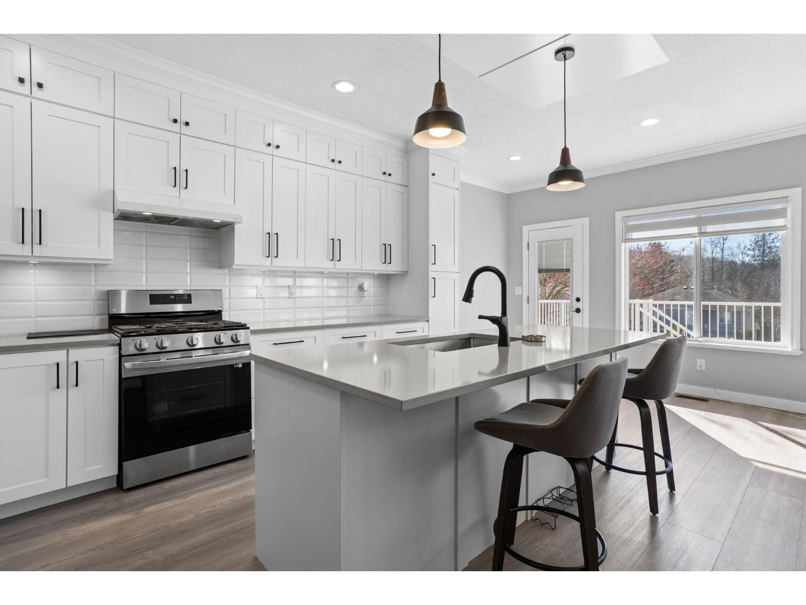 Photo 7 of 36516 Lester Pearson Way, Abbotsford BC