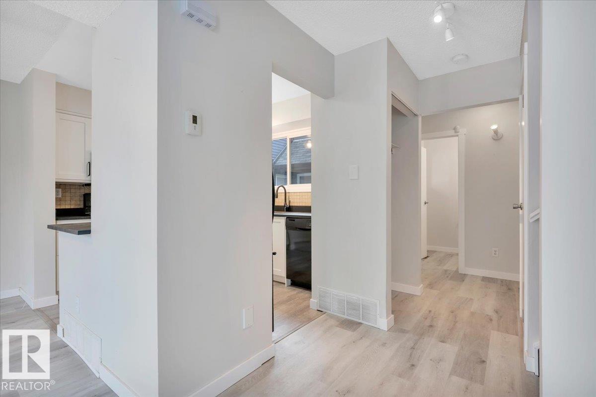 Photo 46 of 3540 42 St Nw, Edmonton AB