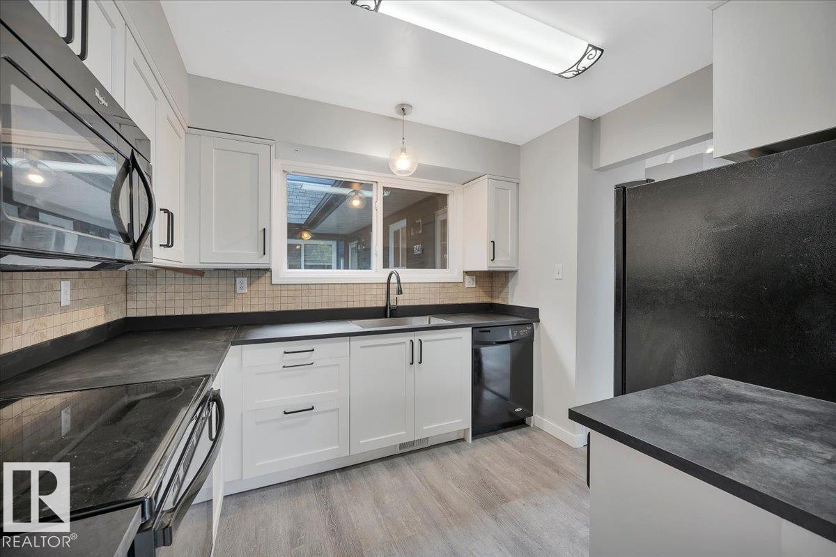 Photo 41 of 3540 42 St Nw, Edmonton AB