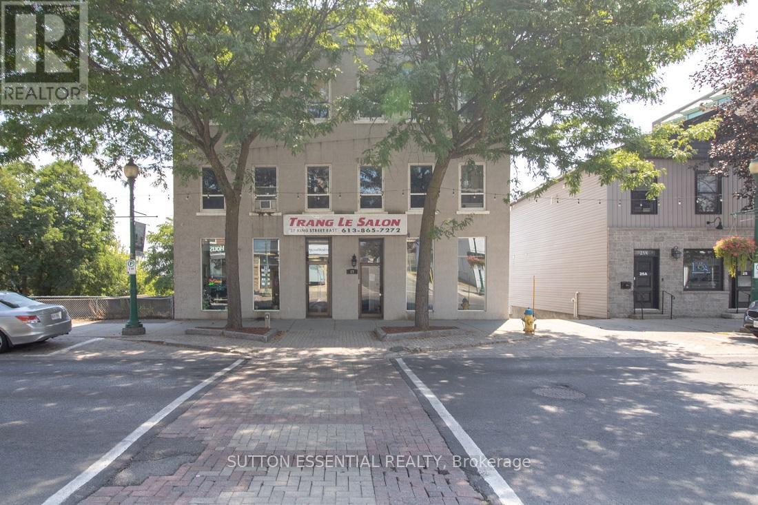 Photo 1 of 27 King Street E, Brockville ON