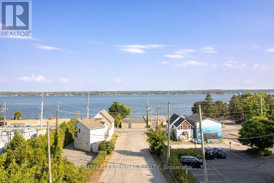 Photo 28 of 27 King Street E, Brockville ON