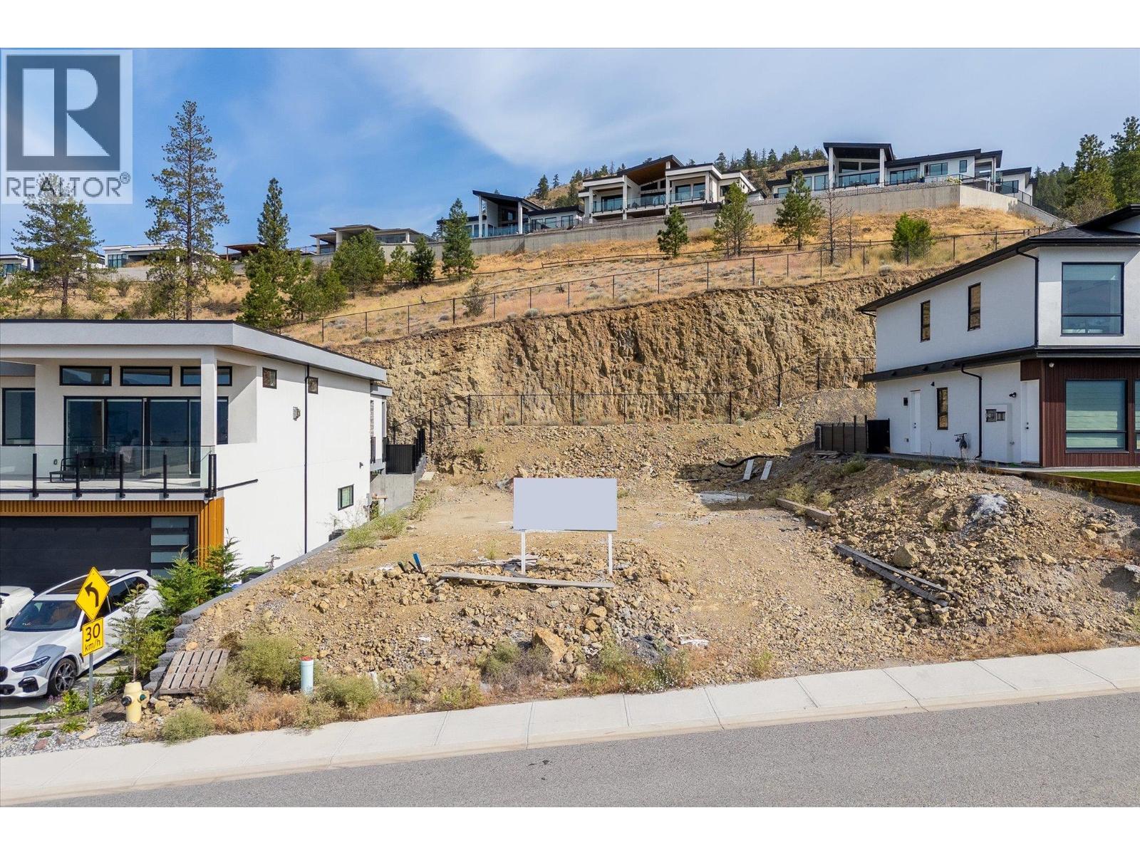  1432 Vineyard Drive, West Kelowna