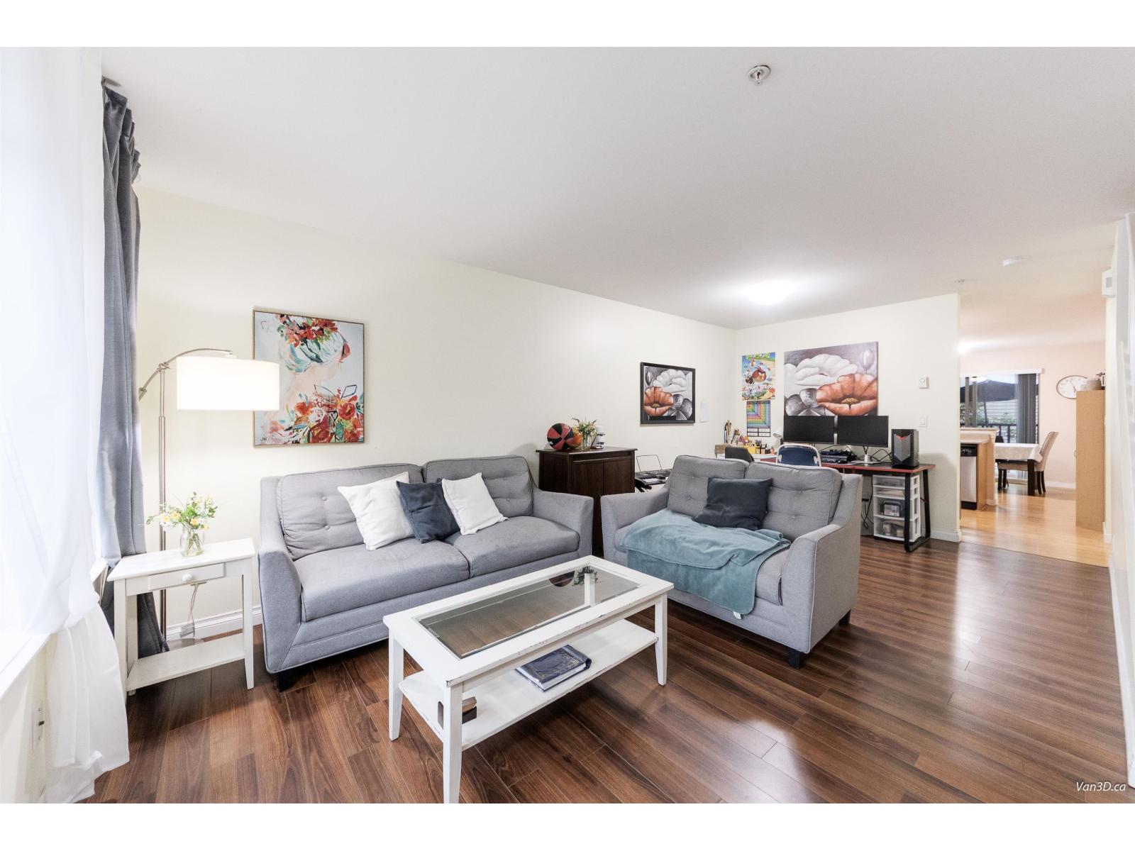Photo 5 of 29 5388 201 A Street, Langley BC
