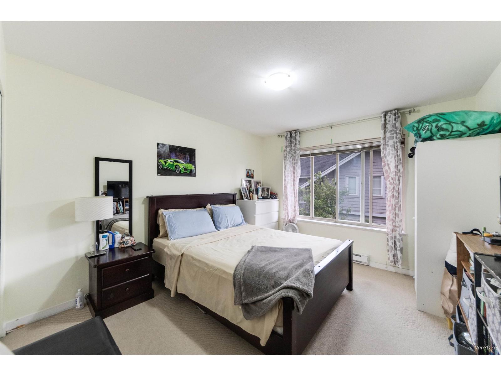 Photo 17 of 29 5388 201 A Street, Langley BC