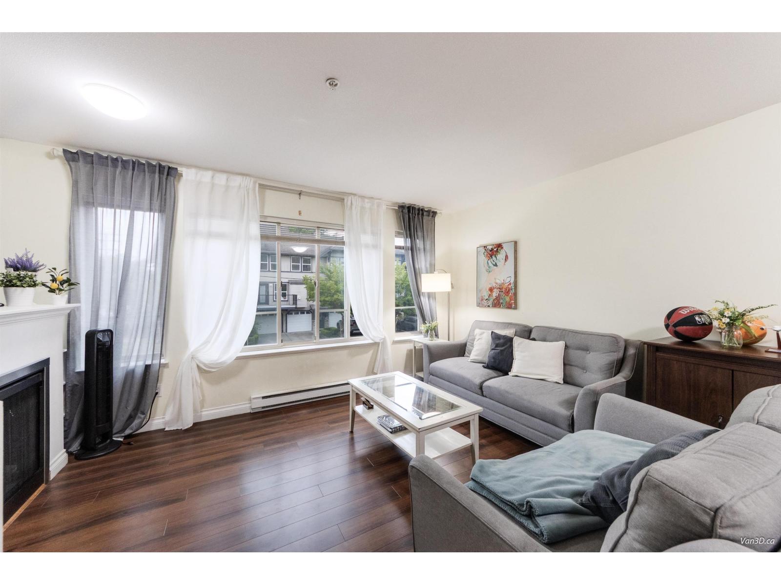 Photo 8 of 29 5388 201 A Street, Langley BC