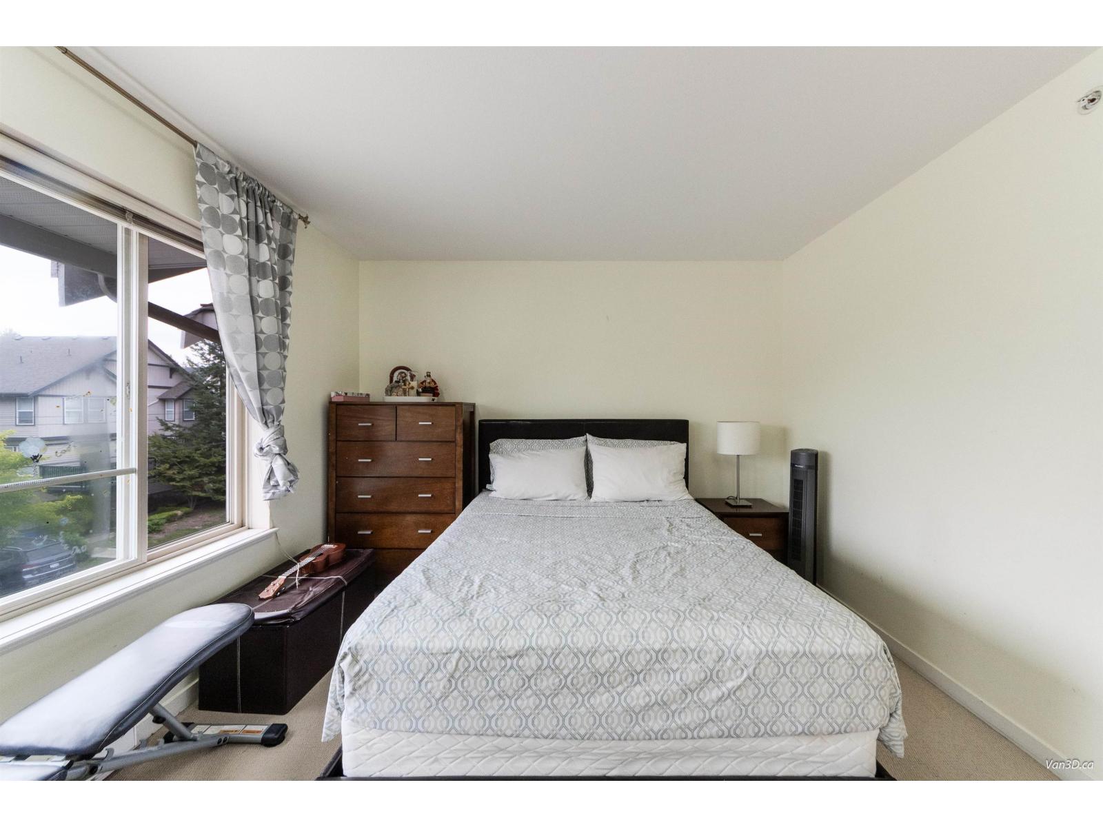 Photo 21 of 29 5388 201 A Street, Langley BC