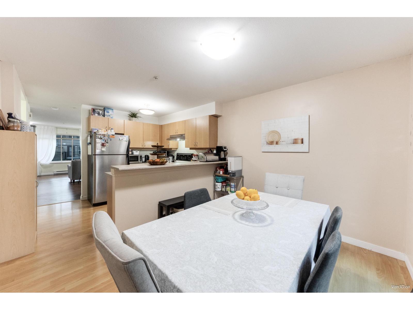 Photo 14 of 29 5388 201 A Street, Langley BC