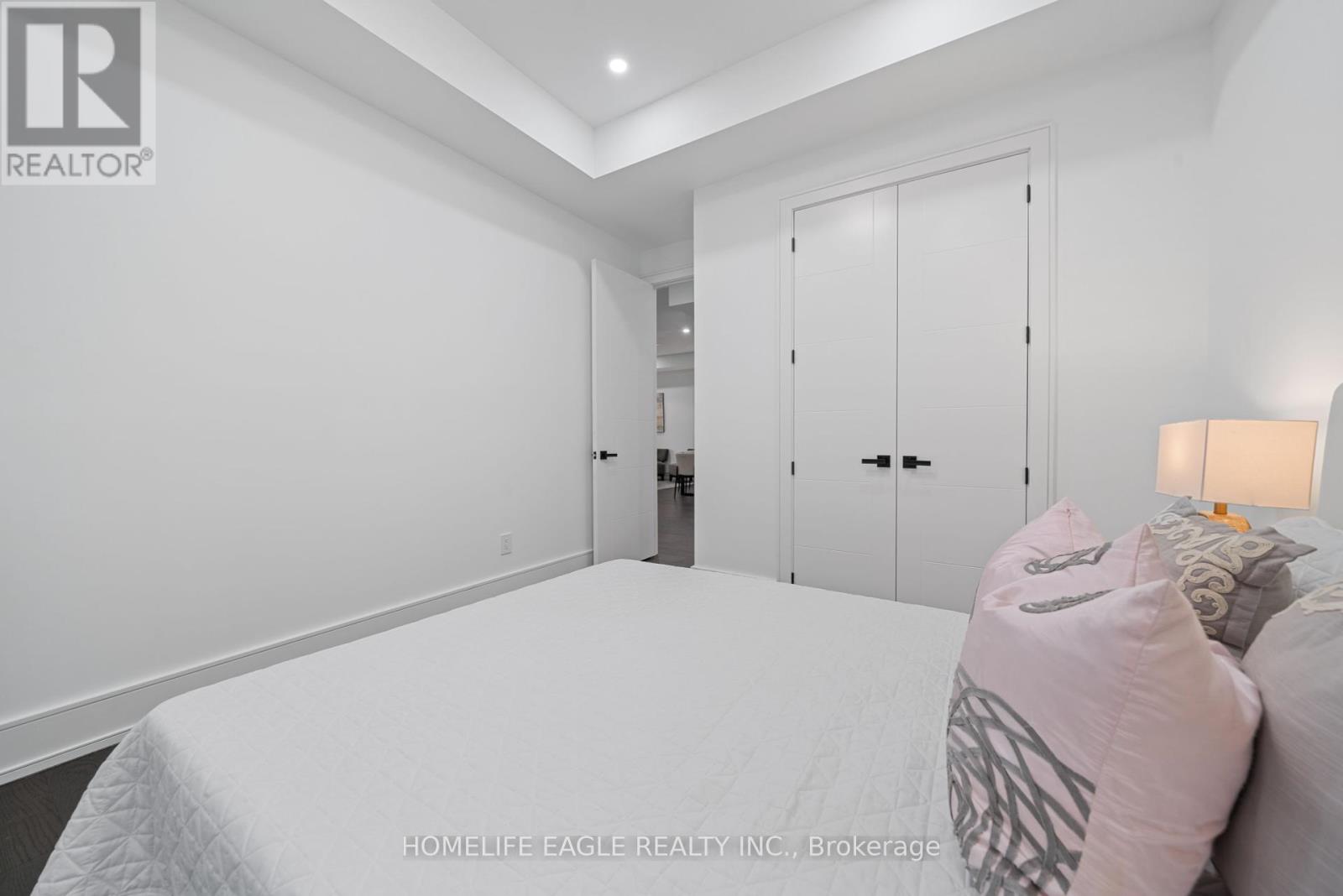 Photo 11 of 11 Glen Muir Drive, Toronto ON