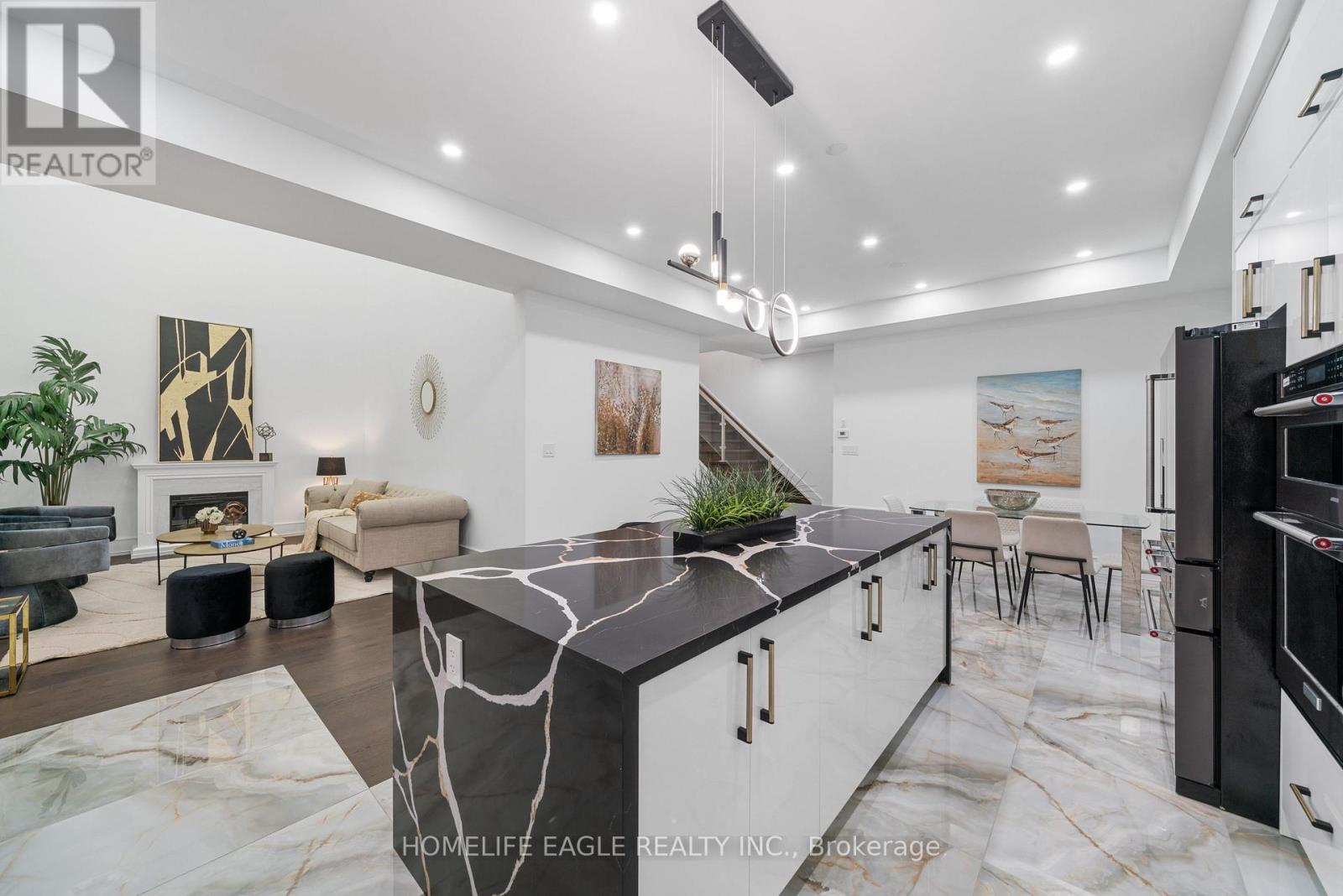 Photo 6 of 11 Glen Muir Drive, Toronto ON