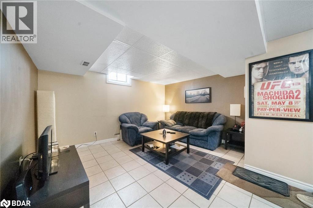 Photo 31 of 456 St Vincent Street, Barrie ON