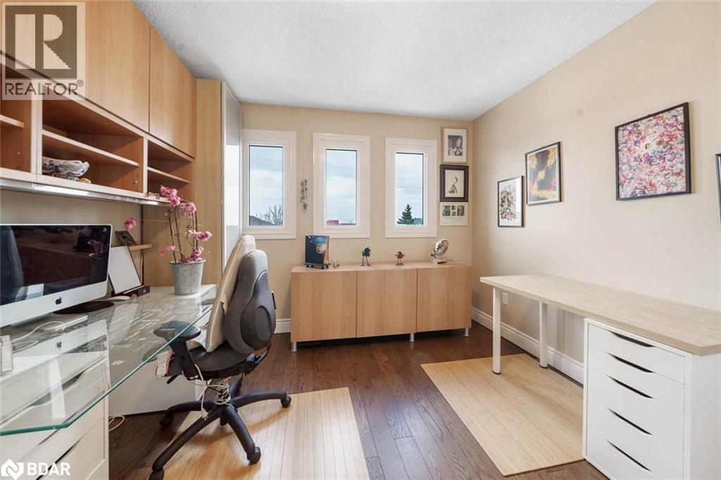 Photo 25 of 456 St Vincent Street, Barrie ON