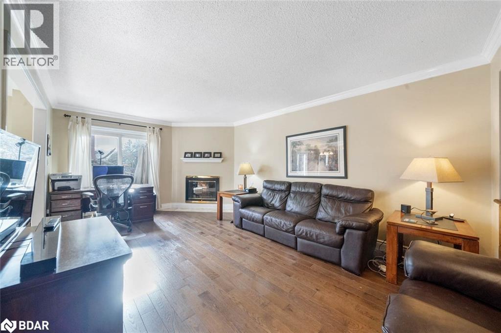 Photo 7 of 456 St Vincent Street, Barrie ON