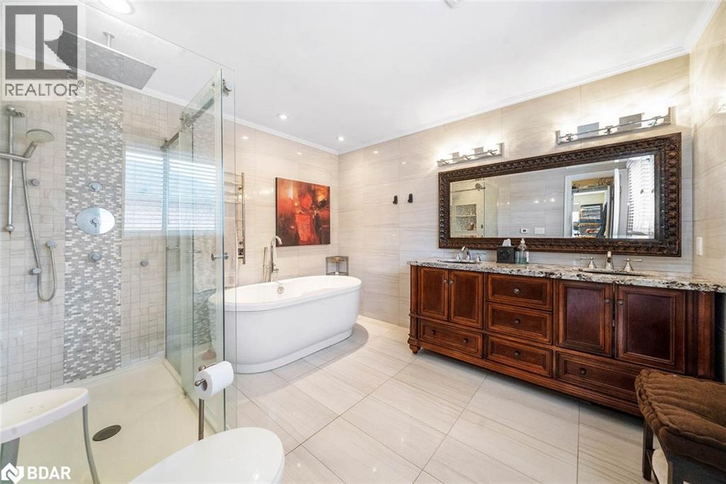 Photo 21 of 456 St Vincent Street, Barrie ON