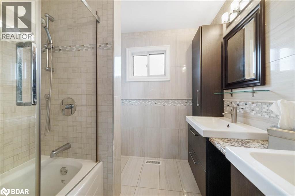 Photo 28 of 456 St Vincent Street, Barrie ON