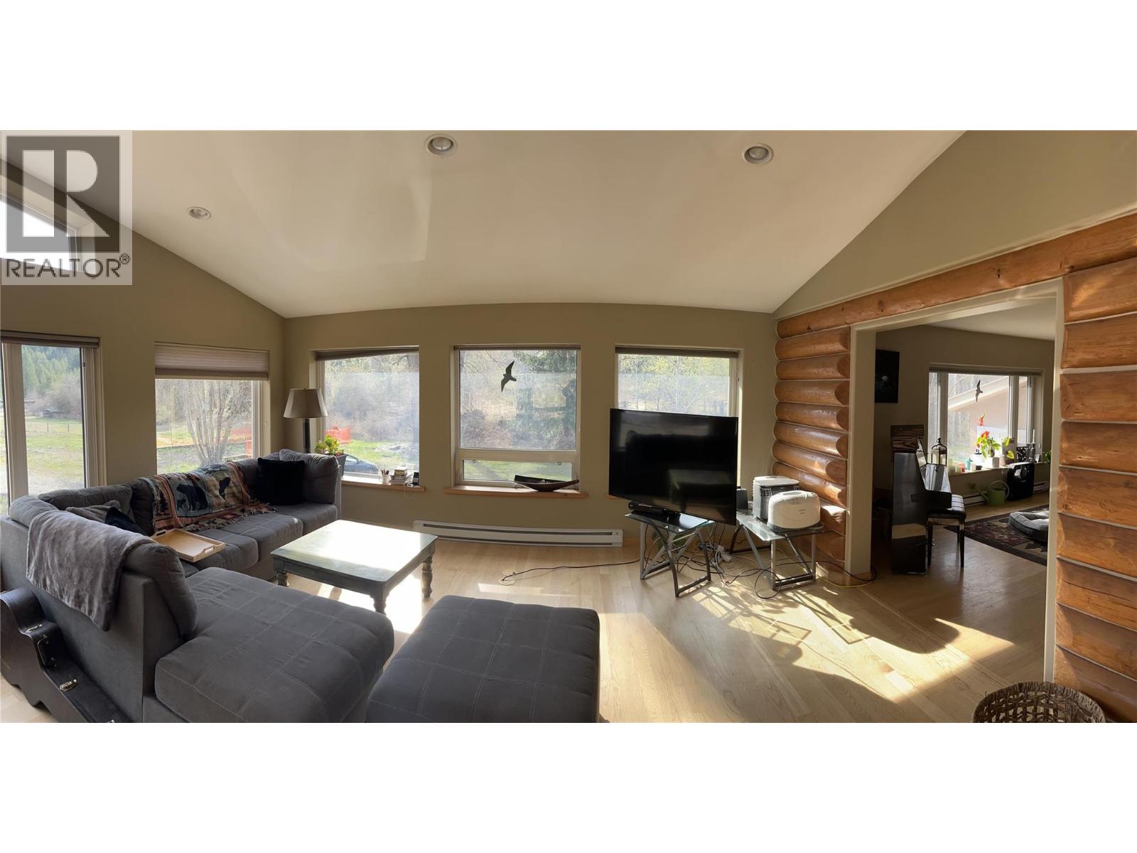 3815 33 Highway, Westbridge