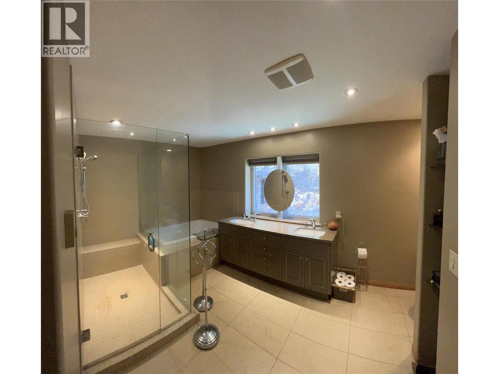 3815 33 Highway, Westbridge