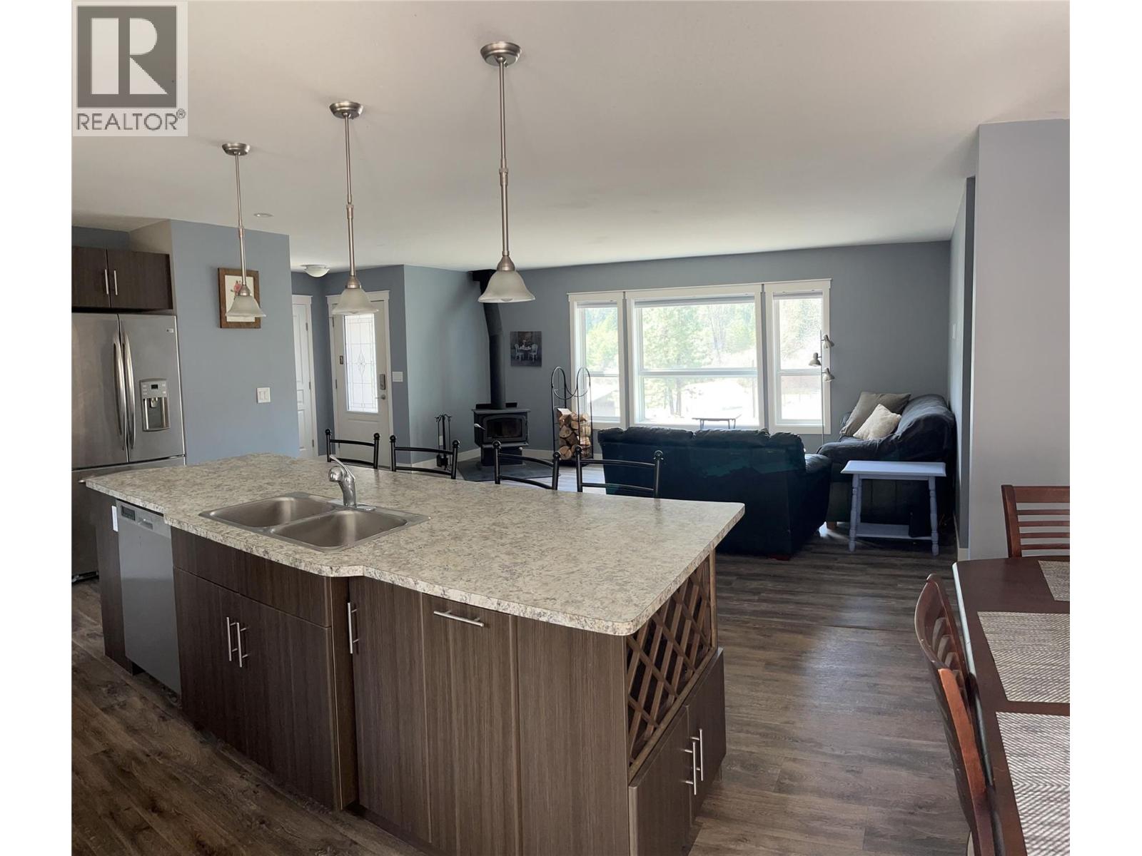 3815 33 Highway, Westbridge