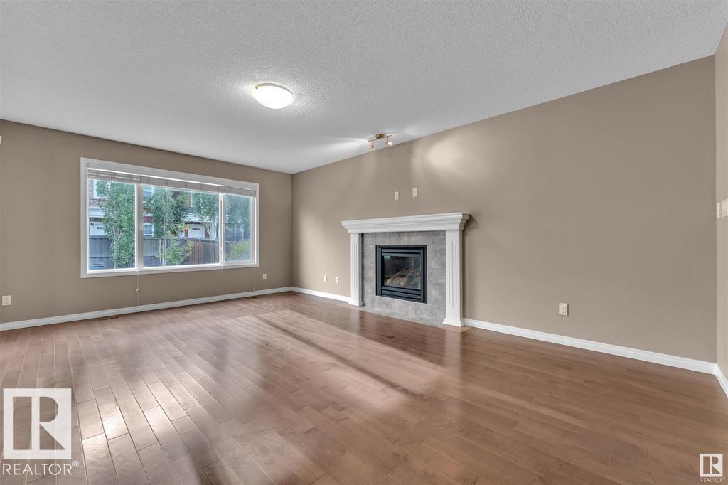 Photo 9 of 2587 Cole Cr Sw, Edmonton AB