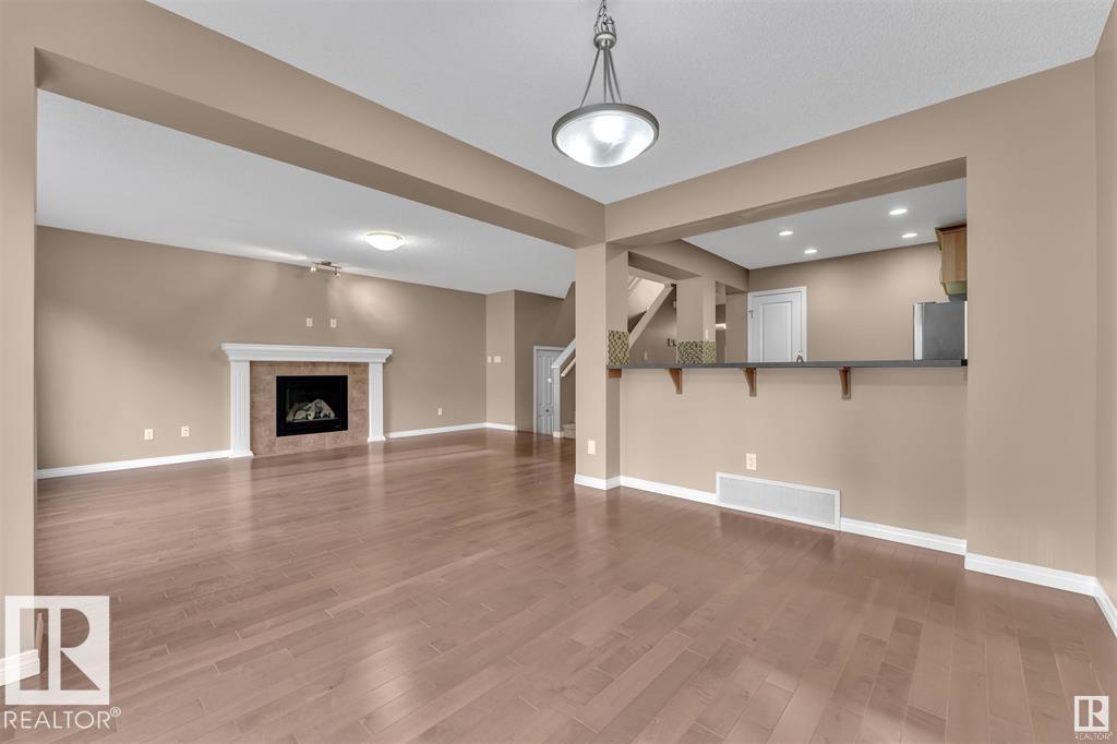 Photo 15 of 2587 Cole Cr Sw, Edmonton AB