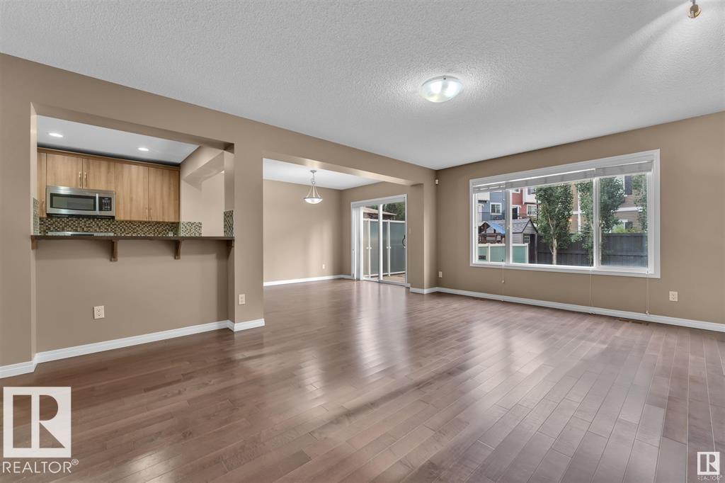 Photo 16 of 2587 Cole Cr Sw, Edmonton AB