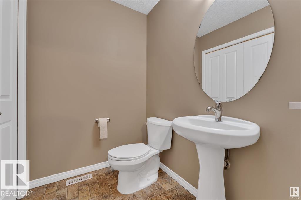 Photo 7 of 2587 Cole Cr Sw, Edmonton AB