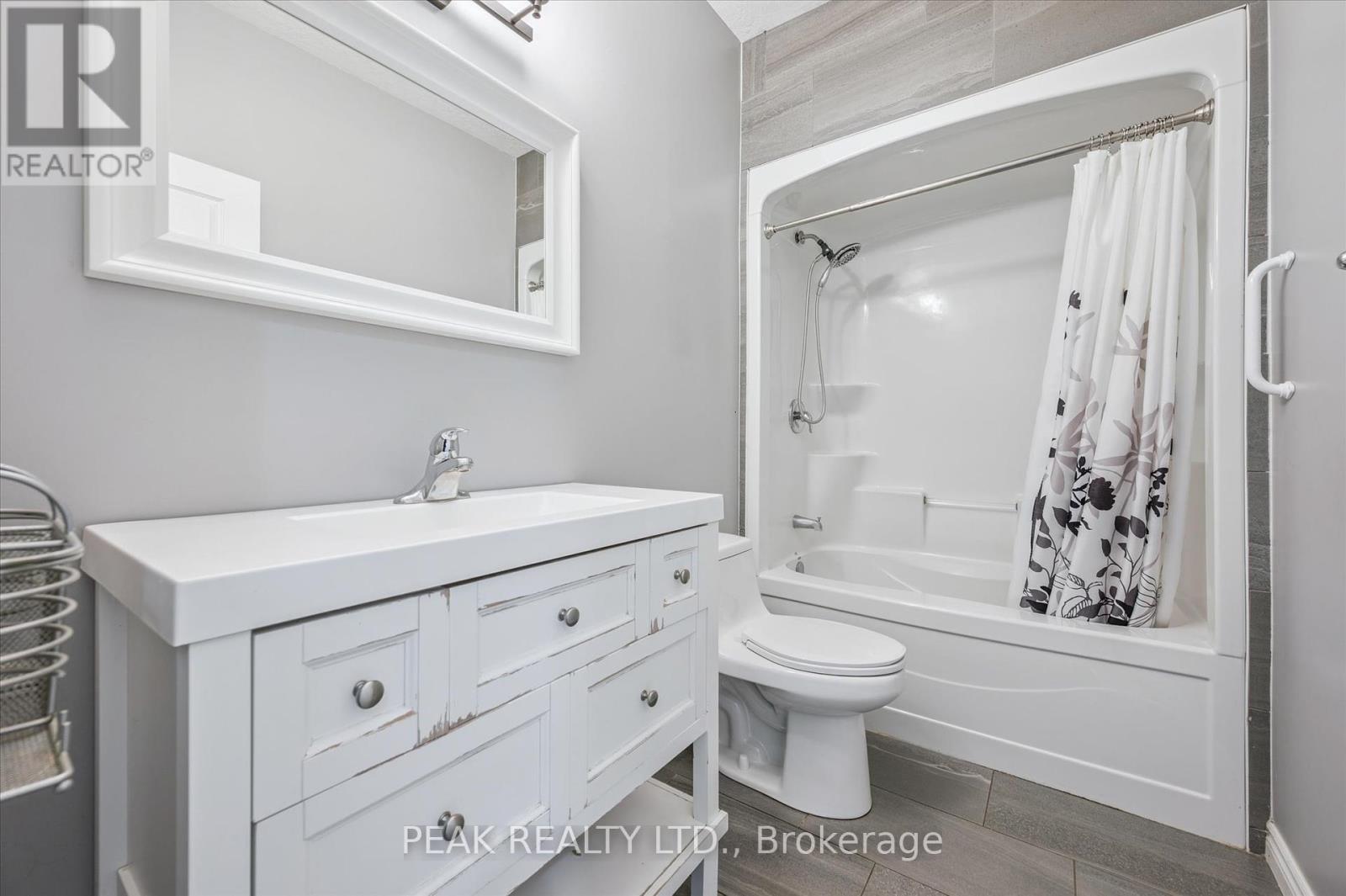 Photo 4 of 22 Ann Street S, Minto ON