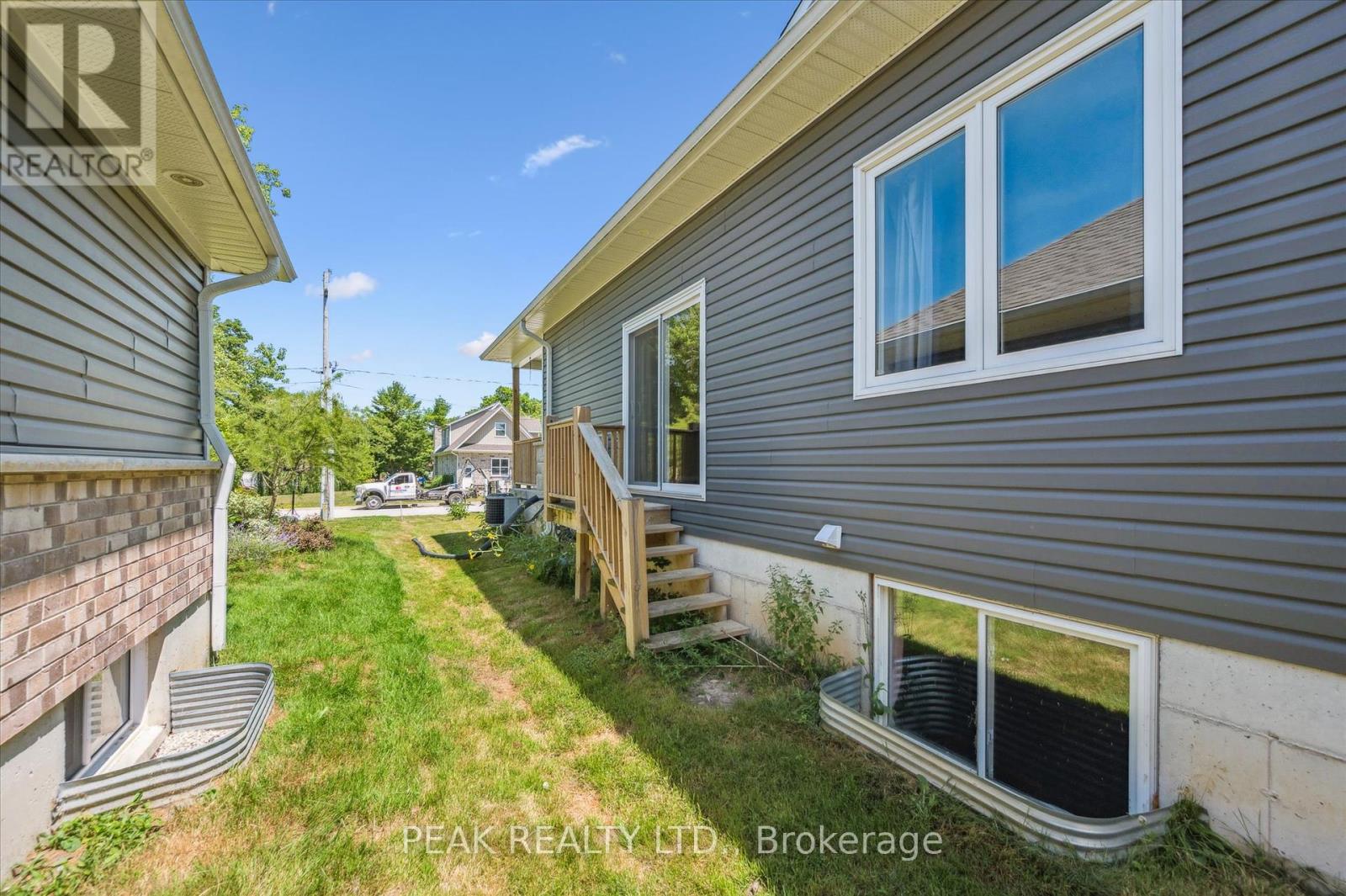 Photo 18 of 22 Ann Street S, Minto ON