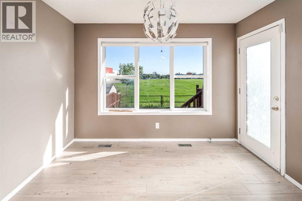 Single Family House for Sale in  Copperfield Common SE Copperfield Calgary 