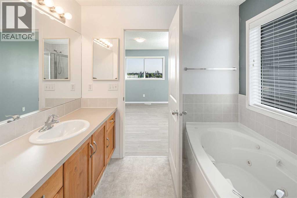 Single Family House for Sale in  Copperfield Common SE Copperfield Calgary 