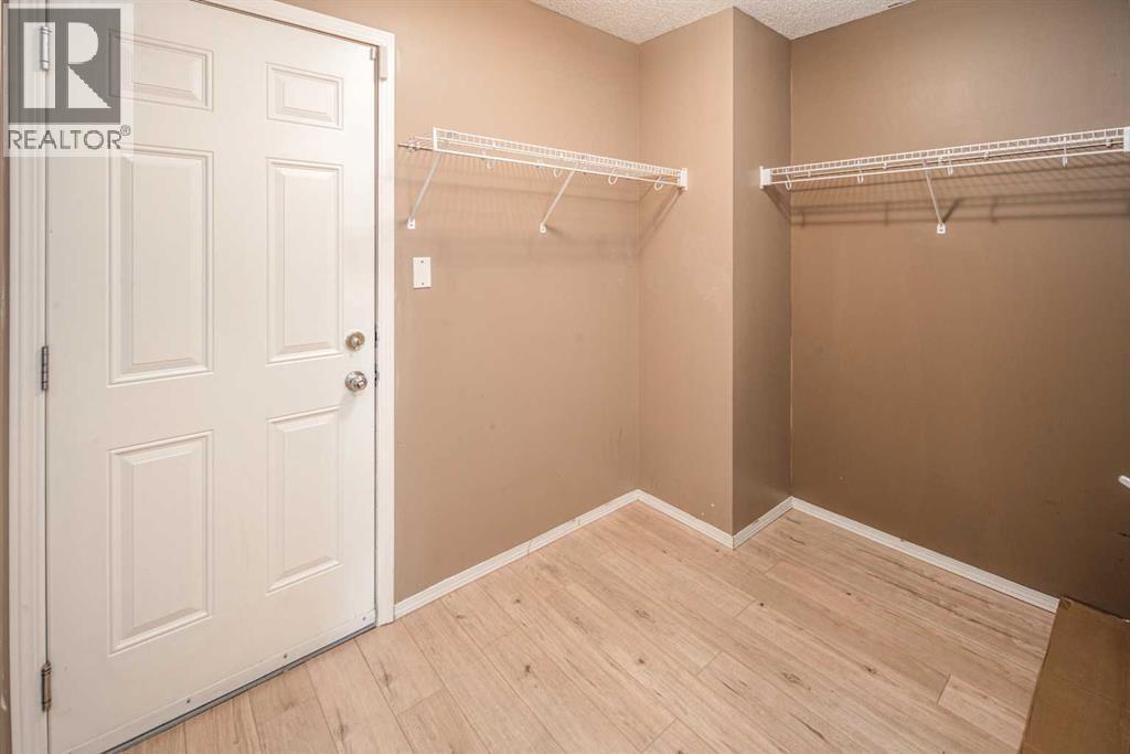 Single Family House for Sale in  Copperfield Common SE Copperfield Calgary 