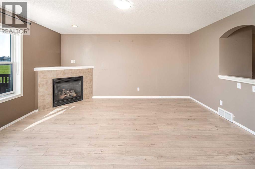 Single Family House for Sale in  Copperfield Common SE Copperfield Calgary 
