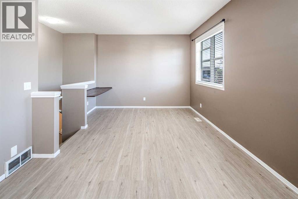 Single Family House for Sale in  Copperfield Common SE Copperfield Calgary 