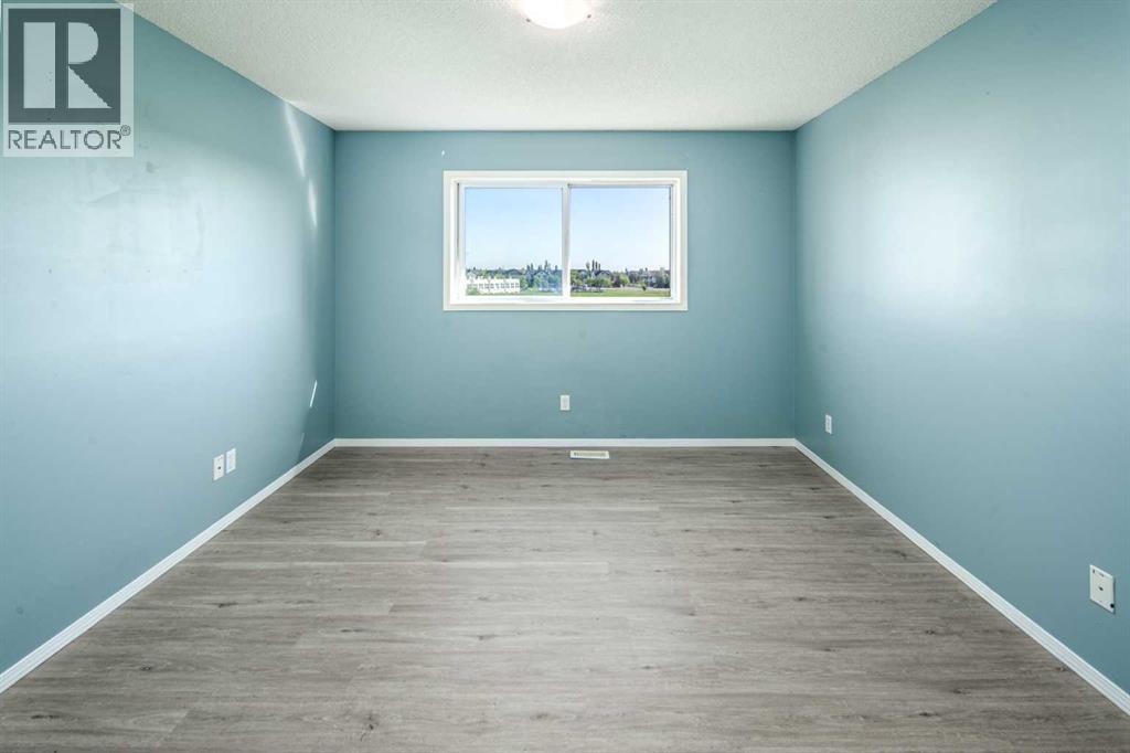 Single Family House for Sale in  Copperfield Common SE Copperfield Calgary 